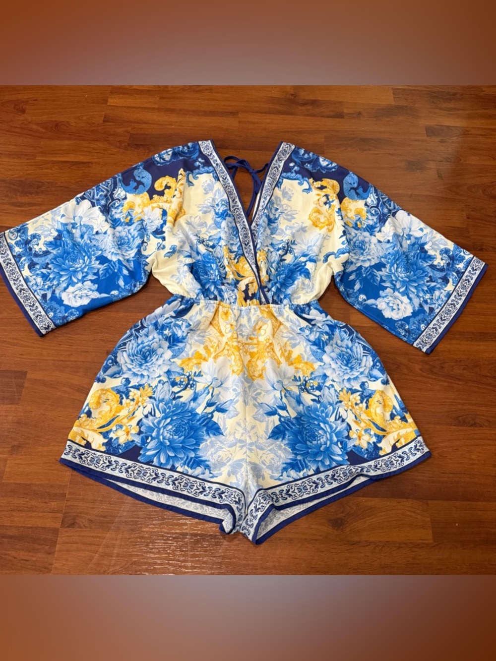 Flying Tomato Mini Romper Size S Kimono Style Batwing Sleeves Elastic Waist